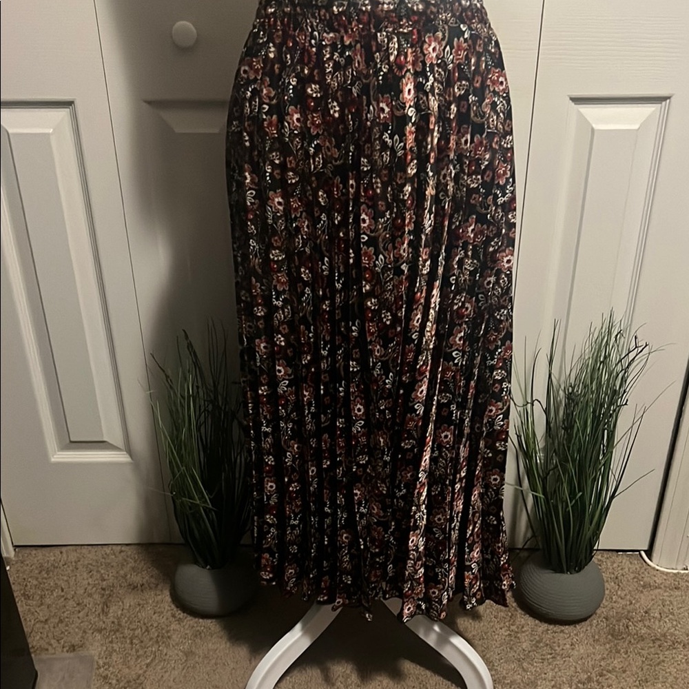 Max Studio Black and Blue Maxi A-Line Skirt